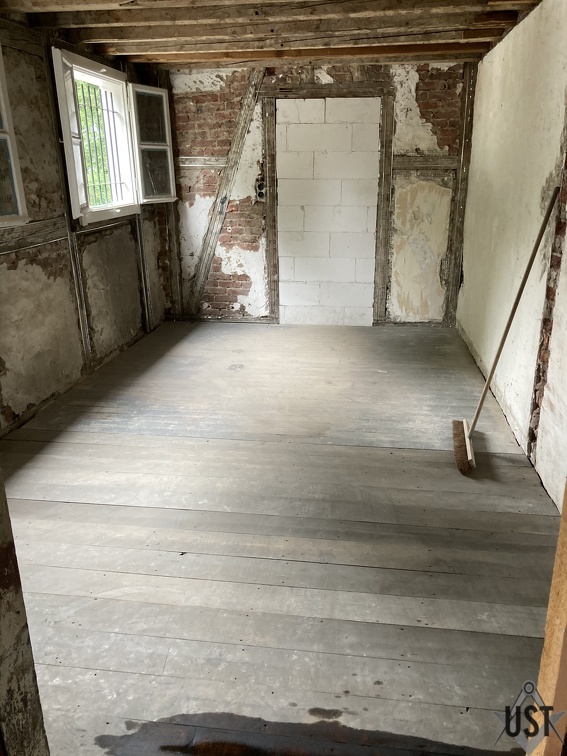 IMG 7651 (8109 Besuche) Boden verlegt in der CAM-Werkstatt IMG 7651