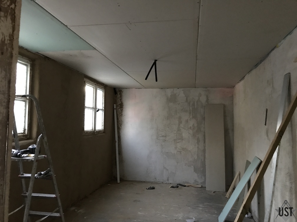 IMG 3500 (8944 Besuche) Rigipsplatten sind komplett an der Decke IMG 3500