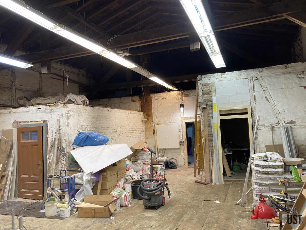 IMG 8154 (5388 Besuche) Die neue Montagehallenbeleuchtung leuchtet! IMG 8154