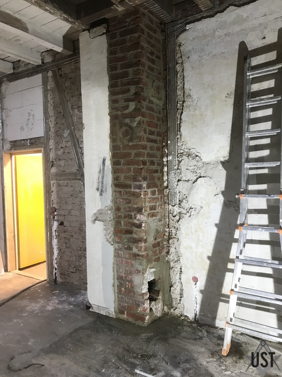 IMG 3764 (5350 Besuche) Kamin ist innen freigemacht und außen frisch verfugt IMG 3764