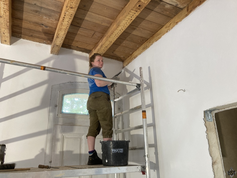 IMG 4643 (6058 Besuche) Ecken Kalk-Feinarbeiten und Deckenbalkensäuberung IMG 4643