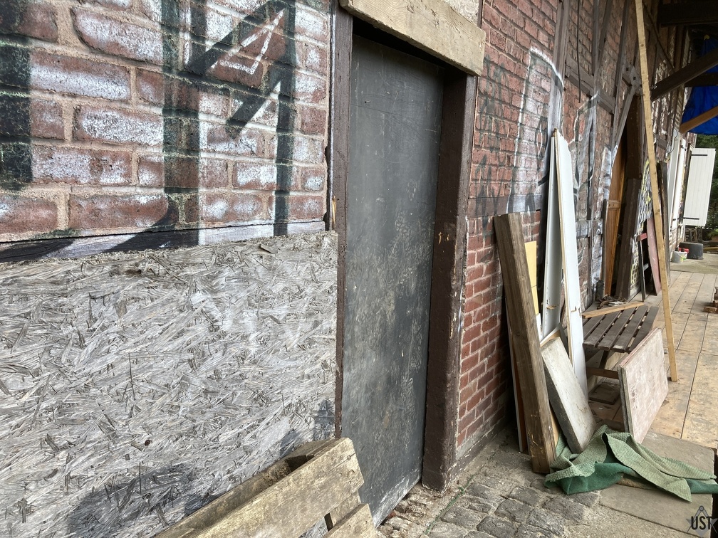 IMG 5144 (5777 Besuche) Zugang Holzwerkstatt frisch verschraubt IMG 5144