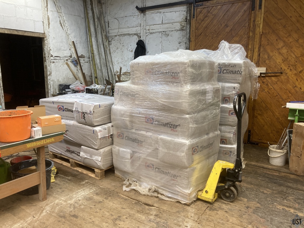 IMG 5839 (5514 Besuche) ...und Zellulose-Dämmschüttung für die Decke ist angekommen. IMG 5839