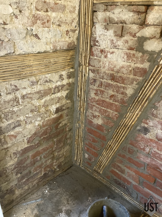 IMG 6022 (6596 Besuche) Schlimmste Löcher frisch vermörtelz IMG 6022