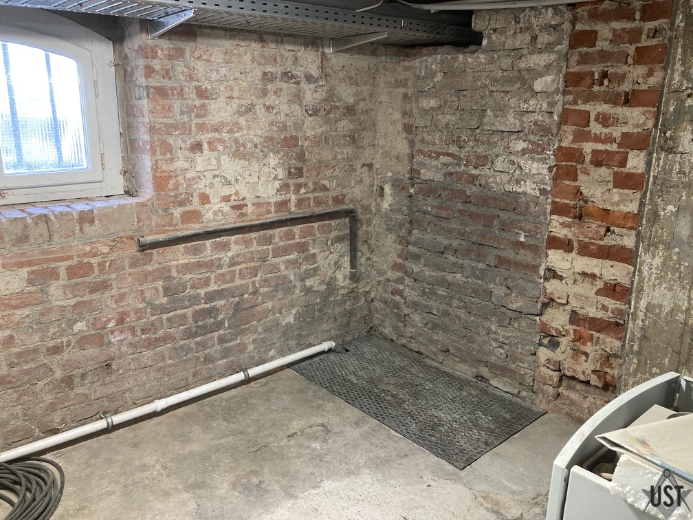 IMG 6333 (4515 Besuche) Serviceklappe eingelassen IMG 6333