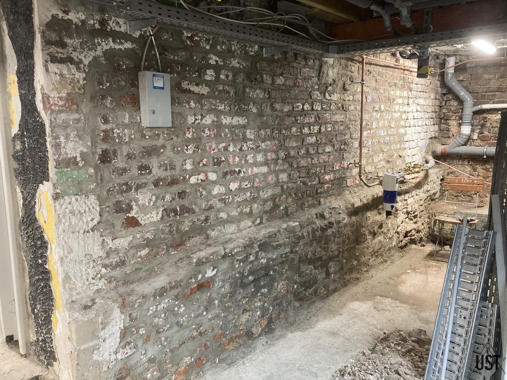 IMG 6364 (4395 Besuche) Kellermauer einen weiteren Meter saniert IMG 6364