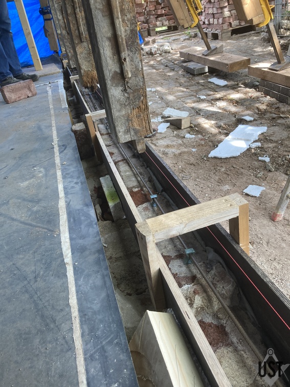 IMG 6930 (5939 Besuche) Bewehrung wird schon mal versenkt IMG 6930