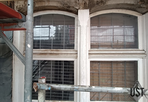 unbearbeitete Fenster inkl. Blendrahmen Bauteil D - Südfassade
