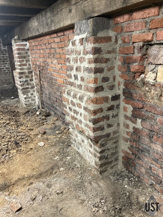 IMG 7665 (4178 Besuche) Nächste Säulen verfugt IMG 7665