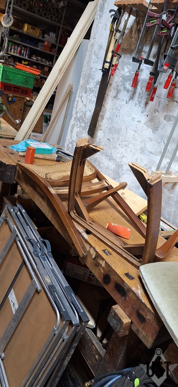 20231003 102509 (4633 Besuche) Zerlegen, alten Kleber abschleifen. 20231003 102509