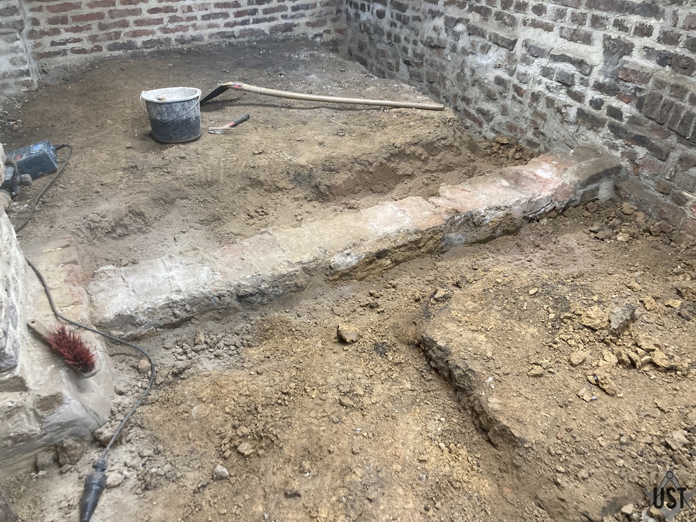 IMG 0562 (4423 Besuche) Alter Fundamentstreifen mal freigelegt IMG 0562