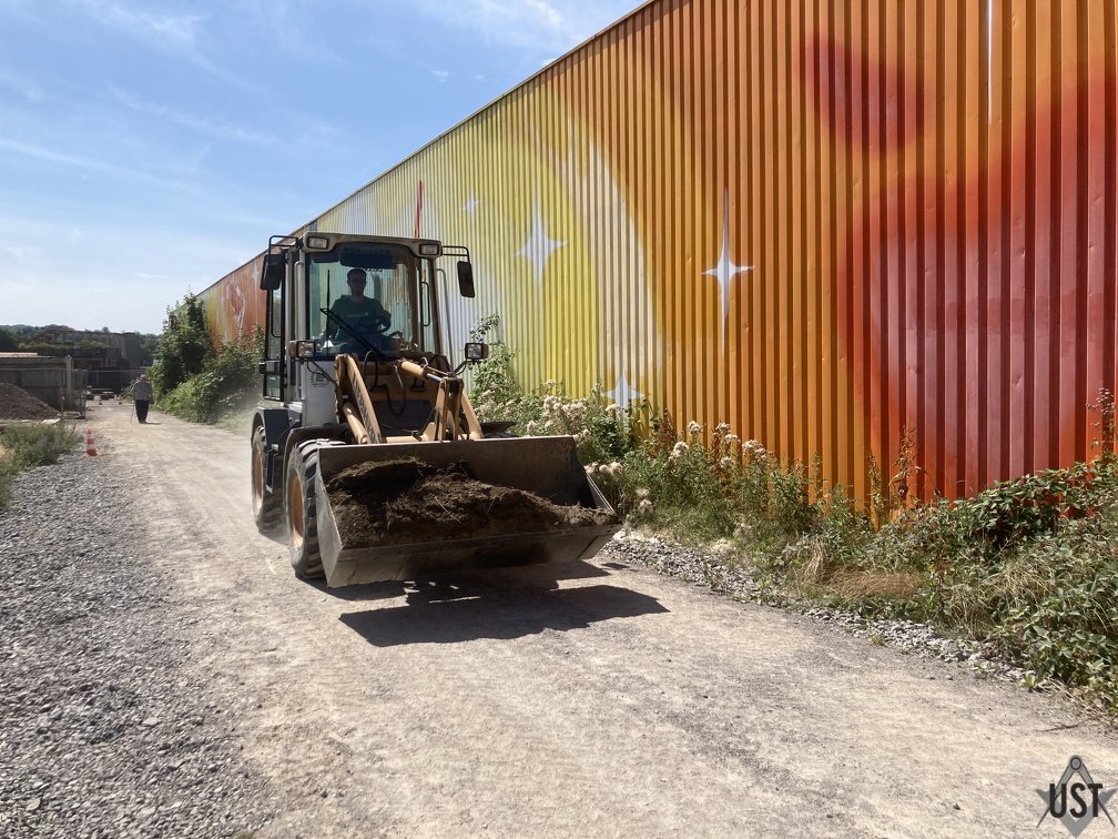 IMG 0630 (4404 Besuche) Schweres Gerät bewegt das Erdreich IMG 0630