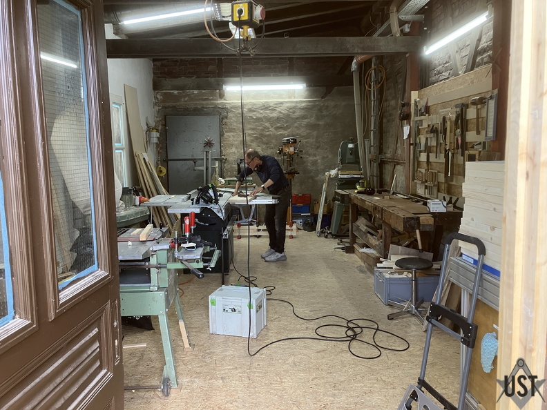 Hier entstehen Holzkunstwerke IMG_2187.JPG