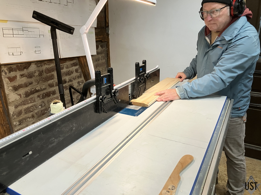 IMG 3137 (33 Besuche) Einweisung an der Michi-Gedenk-Fräsmaschine IMG 3137