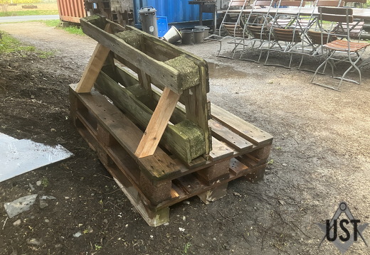 Zwischendurch wurde eine Palettenbank recycled